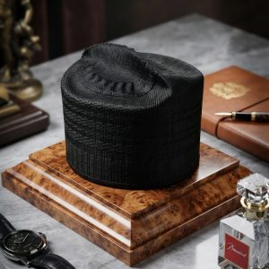 traditional cap in luxury studio 202608201512 (1)